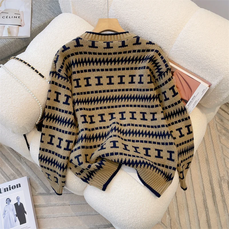 

New Women's Vintage Design Temperament Knitted Sweater Long Sleeve Casual Loose Pullover