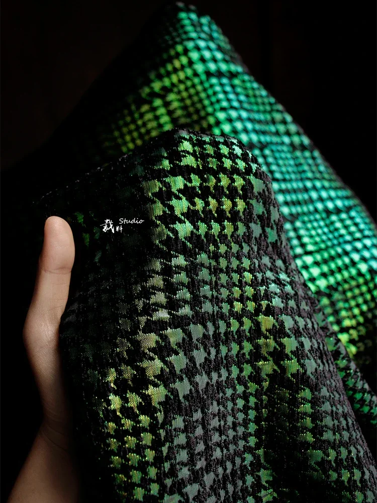 

Шерстяная ткань подходит для осенне-зимних курток, разработанных модных дизайнеров, оптовая продажа ткани на метр, сделай сам