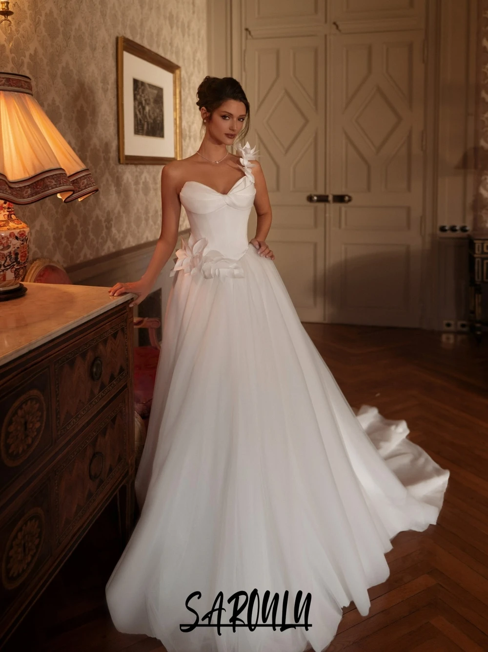 

Elegant Sheer A Line Reception Wedding Dress Modern Flowers Sweetheart Corset Bride Dresses Customized Long Bridal Gown