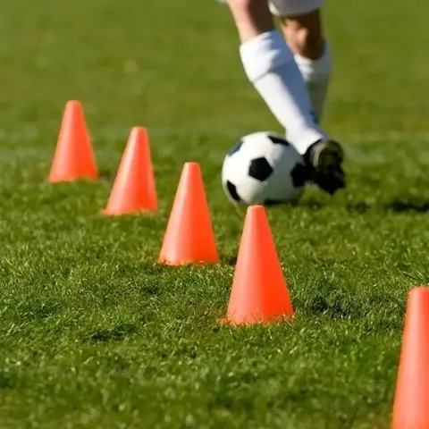 10 개 축구 마커 콘 축구 마킹 컵 휴대용 경량 케이트 마커 콘 롤러 축구 훈련 장비