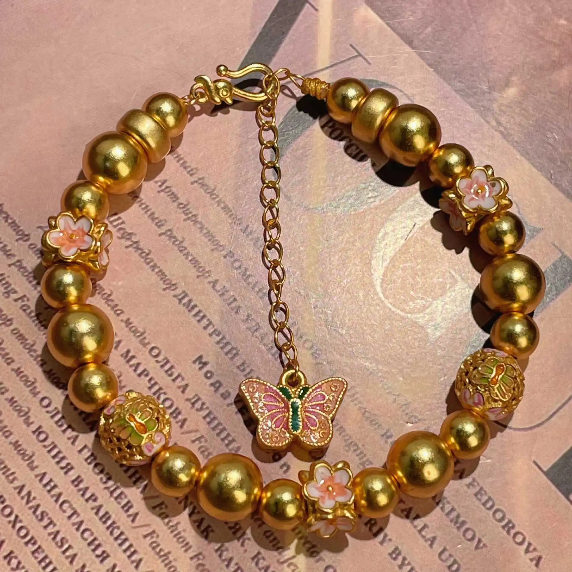 

Браслет из стерлингового серебра S925 с бабочками и цветами персика, в китайском дворцовом стиле, с позолотой и синей эмалью, с бусинами-талисманами на удачу для женщин