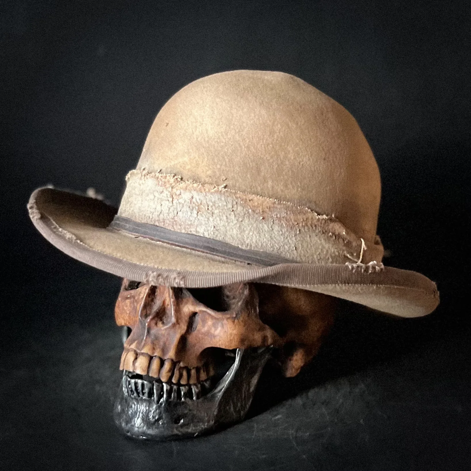 

Ribbon-Decorated Sheep Felt Hat with an Oval Top, Pure Wool Felt Hat, Sheep Felt Top Hat