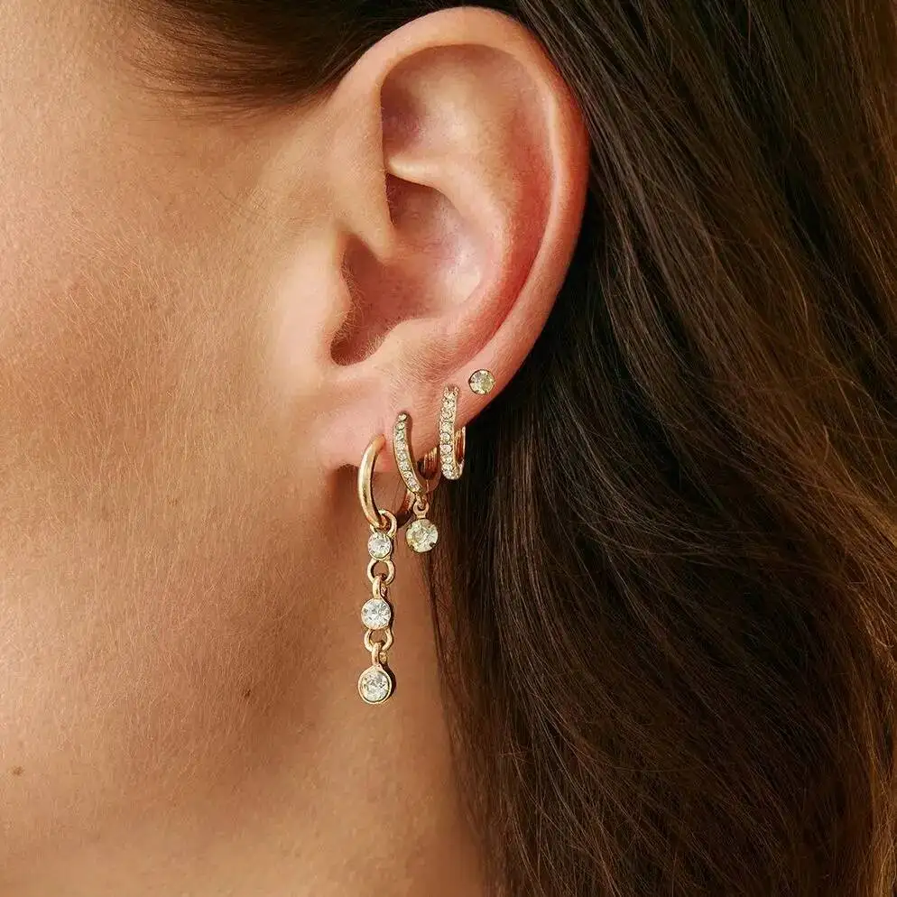 

Ingemark 2025 New Luxury rhinestone Tassel Chain Hanging Clip Earrings for Women Exquisite Gold Color Ear Clip Wedding Jewelry