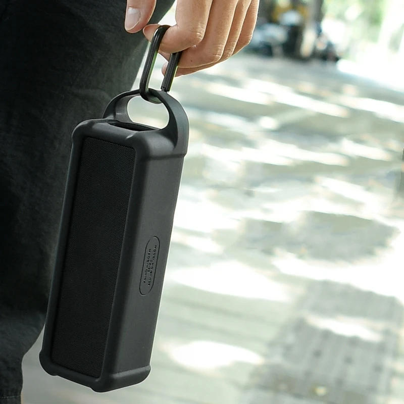 Portable Speaker Case with Metal Buckle for Anker Soundcore 2 Speaker Silicone Case