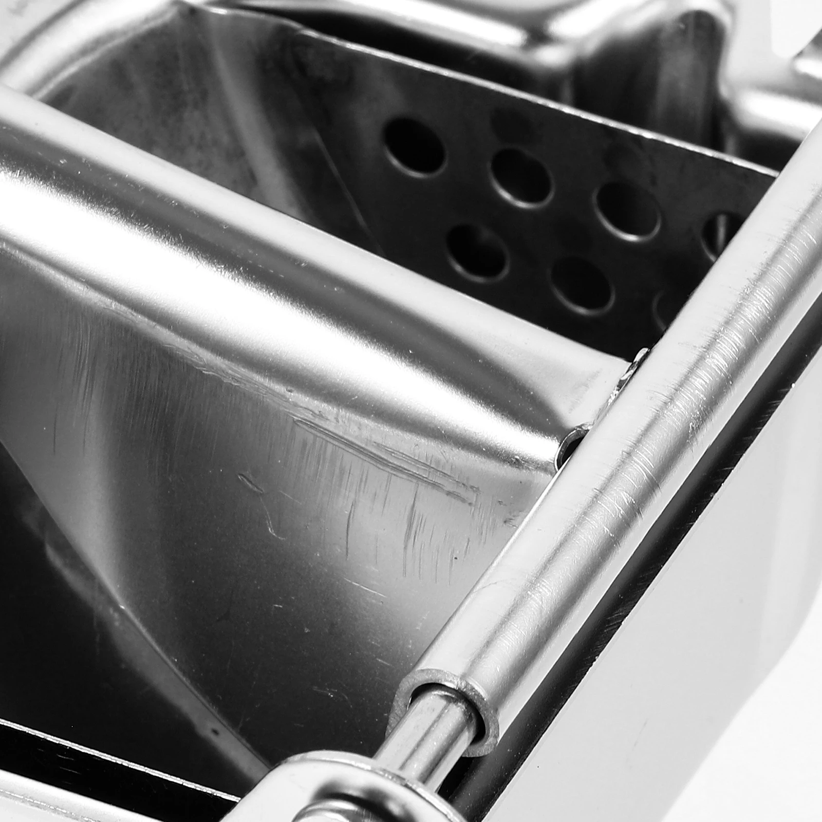 

1pc Manual Juicer Mini Fruit Squeezer Metal Hand Press Portable Kitchen Tool Easy Clean Detachable Design Comfortable Grip Save