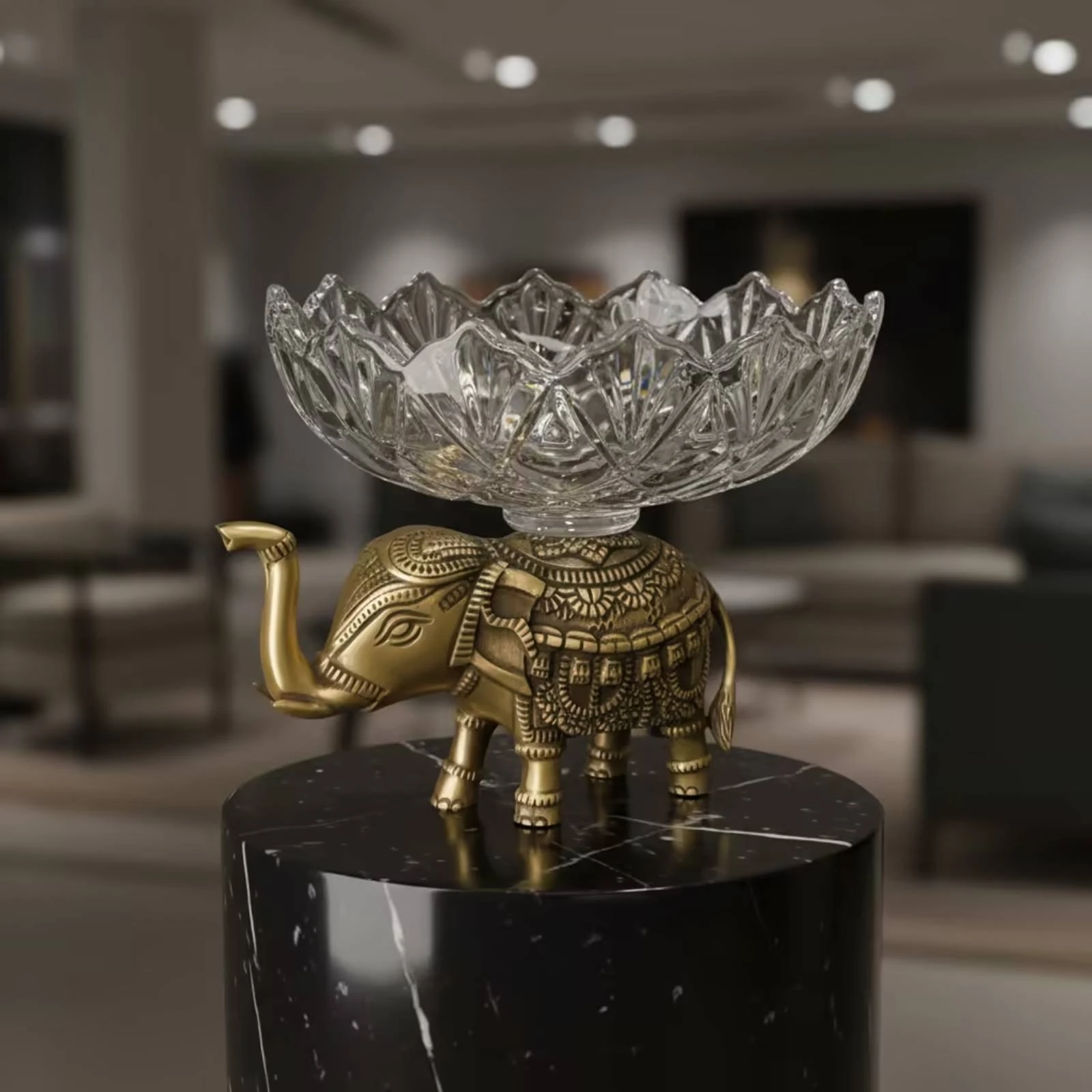 Glass Bowl with Metal Base Decorative Elephant Bowl Elephant Tray Faceted Decor Tabletop for Coffee Table, Entryway
