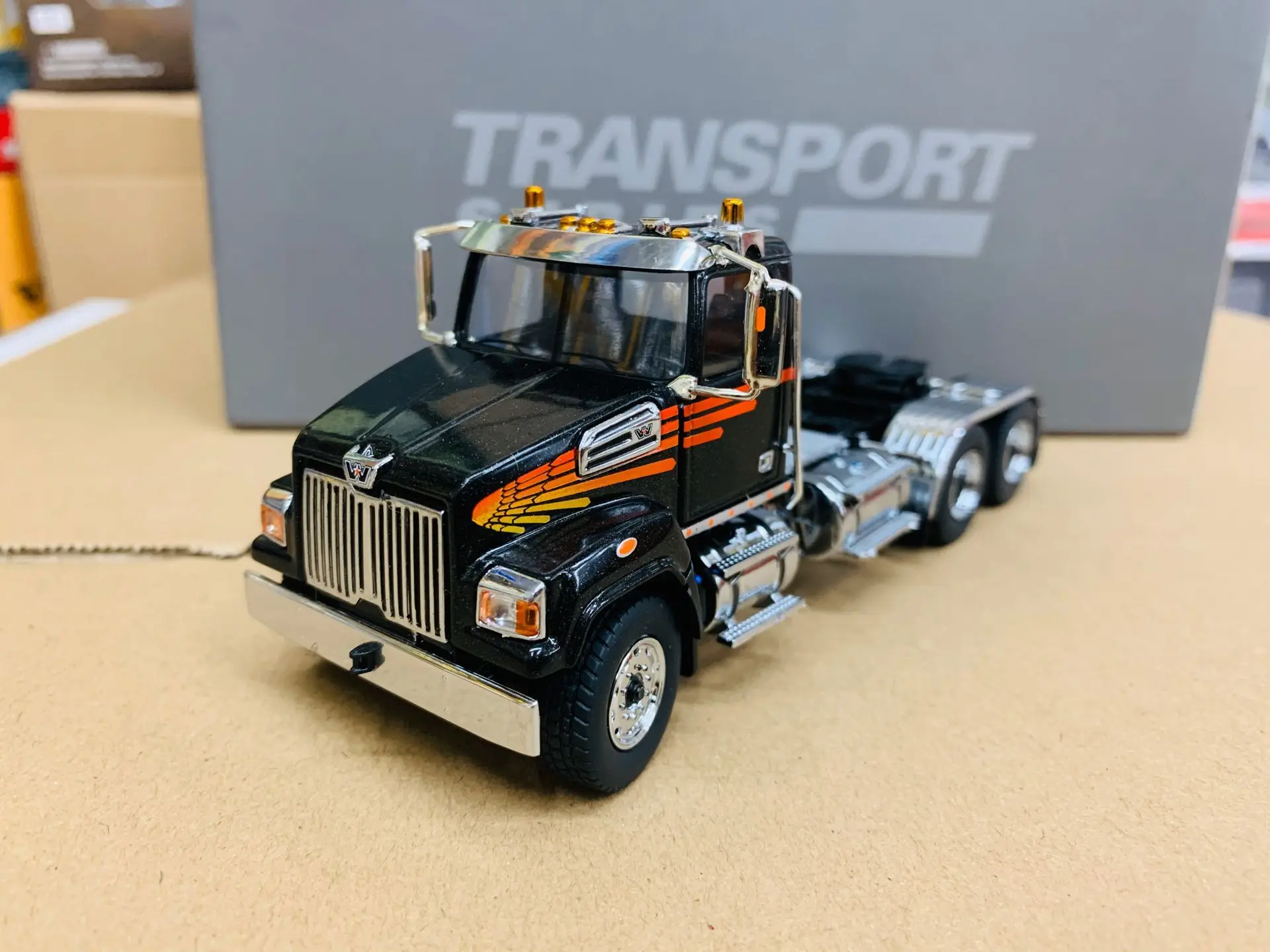 Western Star 4700 SF Tandem truck-Tractor 1:50 Scale By Diecast Masters 71036