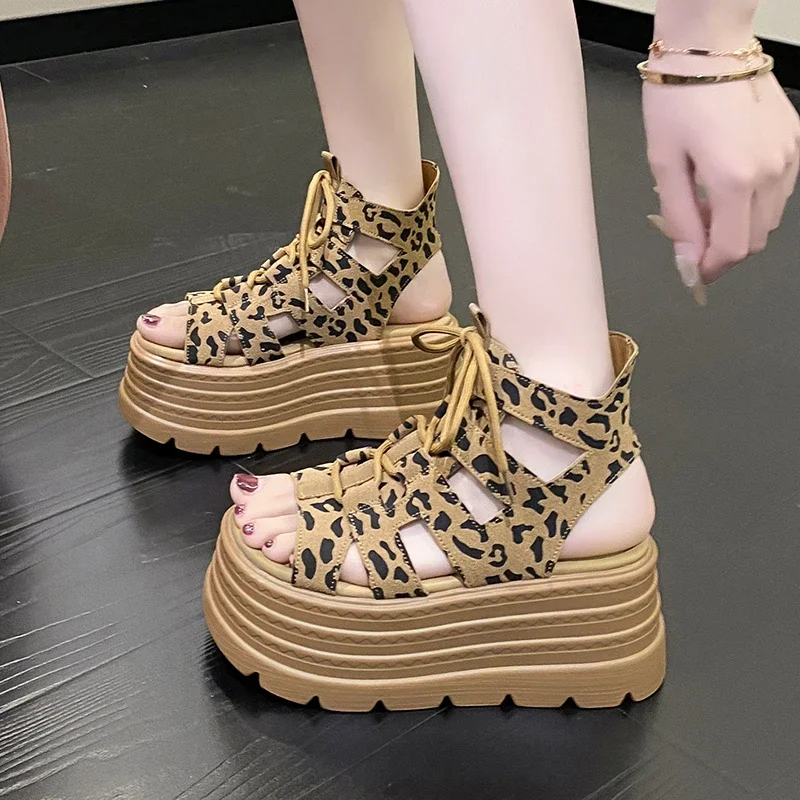 

Женские повседневные ботильоны на танкетке из мягкой кожи 8 см, летняя обувь в готическом стиле, женские повседневные сандалии-гладиаторы на платформе и высоком каблуке