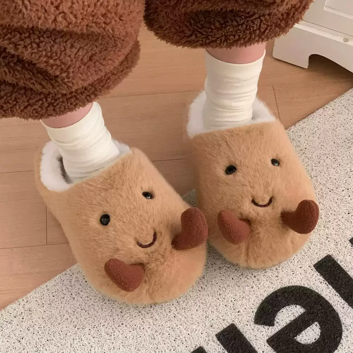 Cute Warm Furry Shoes for Women in Winter, Fun Potato-Style Parent-Child Comfortable Non-Slip Maternity Home Cotton Slippers for Ladies