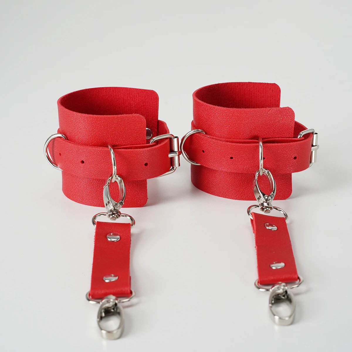 

Женская красная кожаная повязка на руку из искусственной кожи, ремешок в готическом стиле, наручники, праздничные подарки, аксессуары для карнавала.