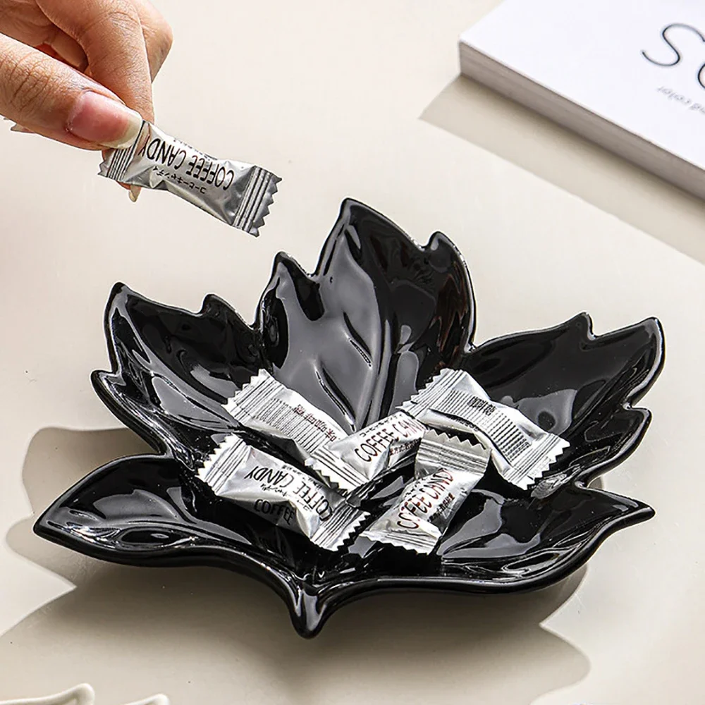 Maple Leaf Snacks Ceramic Plate Fruit Candy Dried Fruit Plates Dessert Dish Jewelry Storage Tray Kitchen Supplies Tableware