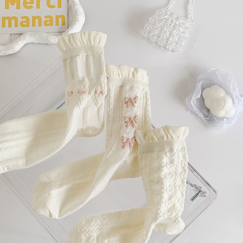 Chaussettes Blanches Simples en Coton pour Femme et Fille, Polyvalentes, Jolies, avec Nministériels d Papillon, Petites Fleurs, Tube Moyen Kawaii, Harajuku Jk, Lolita