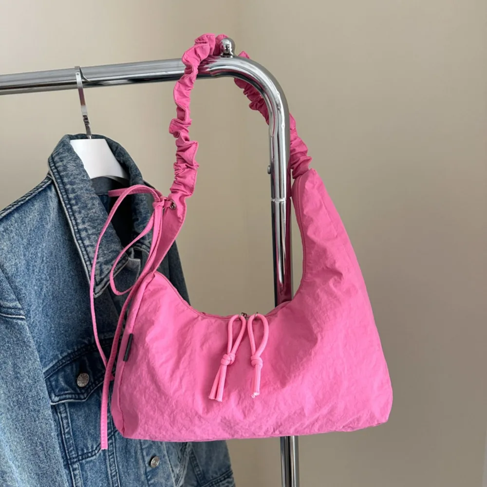 

Stylish Lightweight Pleated Dumpling Bag Nylon Versatile Drawstring Bag Large Capacity Casual Women's Shoulder Bag Ladies