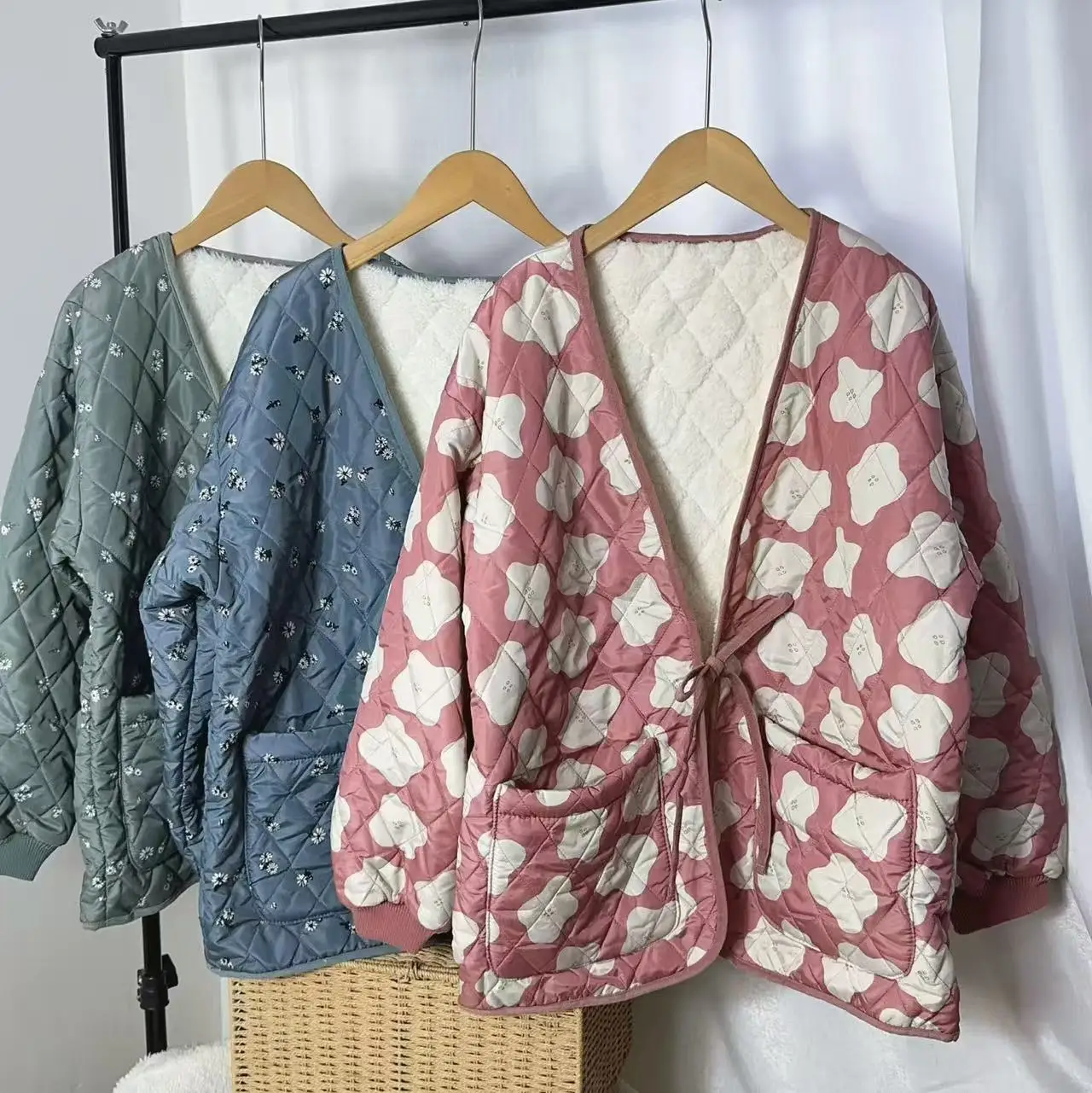 

Женская осенне-зимняя новая домашняя одежда: теплая, ветрозащитная, хлопковая кофта с длинным рукавом и V-образным вырезом для дома и отдыха