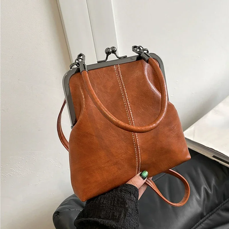 

Large Capacity Vintage Women's Handbag Elegant Kiss Lock Shoulder Bag PU Leather Retro Chinese Style Crossbody Bag Solid Color