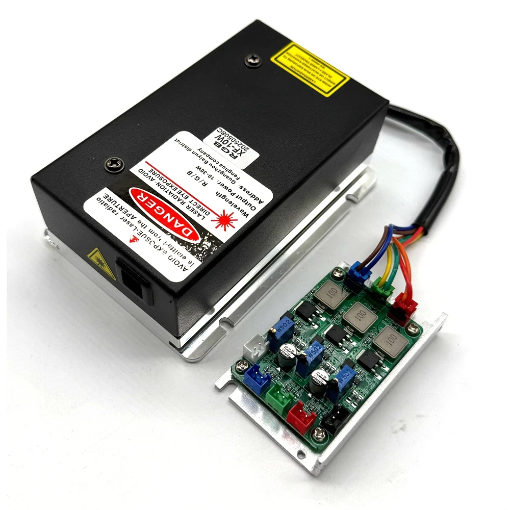 RGB 10W 638nm/3W+525nm/3W+450nm/4W White Light Stage Laser Module DC24V Analog Control