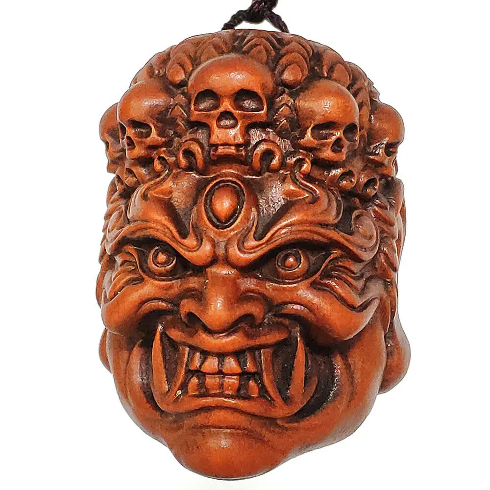GY004 - 5x3.5x3.5 CM rzeลบba z drewna bukszpanu Netsuke : Fudo Gothic maska diabลa