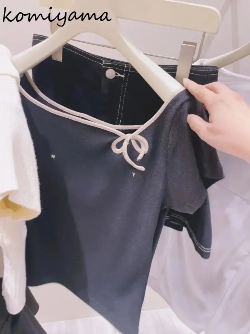 

Женские футболки с бантом и вышивкой Ropa Mujer, 2022, контрастные футболки с надписью Roupas, летняя одежда в стиле Pure Desire, топы с короткими рукавами