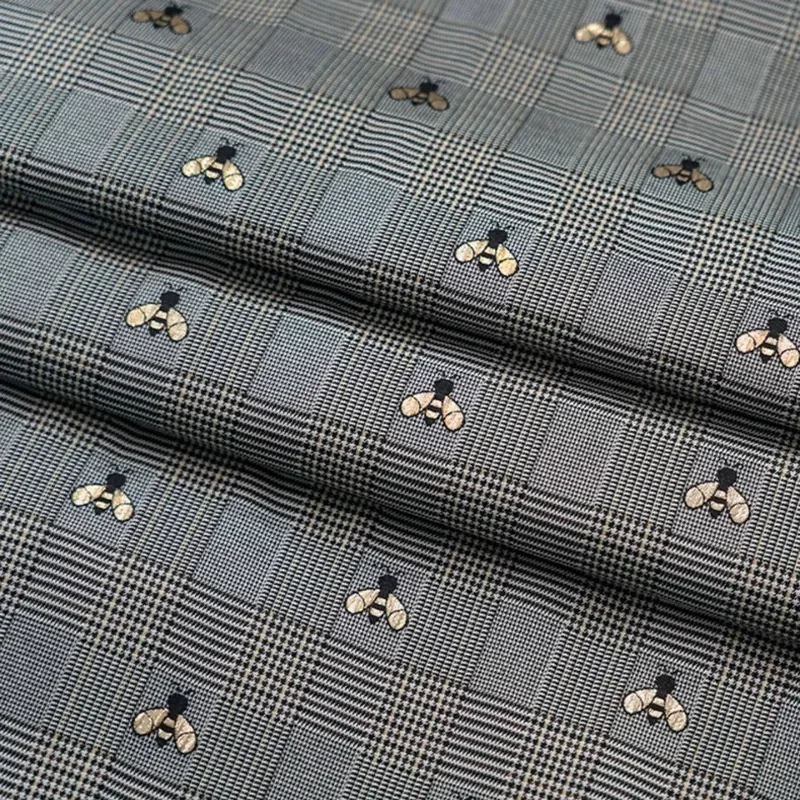 Retro Gold Thread Jacquard Fabric Checkered Bee Print Stretch Textile Spring Autumn Vest Coat Luggage Decor Yarn Dyed Material