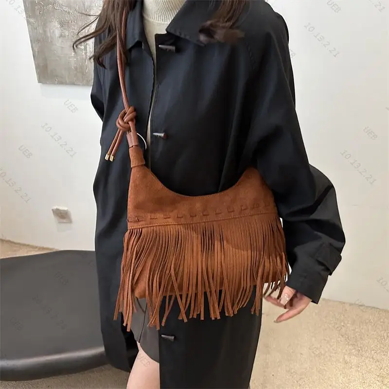 

Vintage Fringe Shoulder Bag Trendy Faux Suede Tassel Tote Bag with Adjustable Strap Birthday Gift for Women Work Shopping Travel