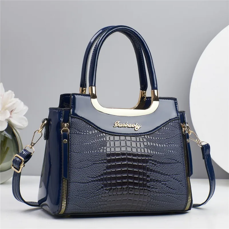 

New style women's bag, fashionable, stylish, large, simple, versatile, single shoulder, crossbody, handbag.