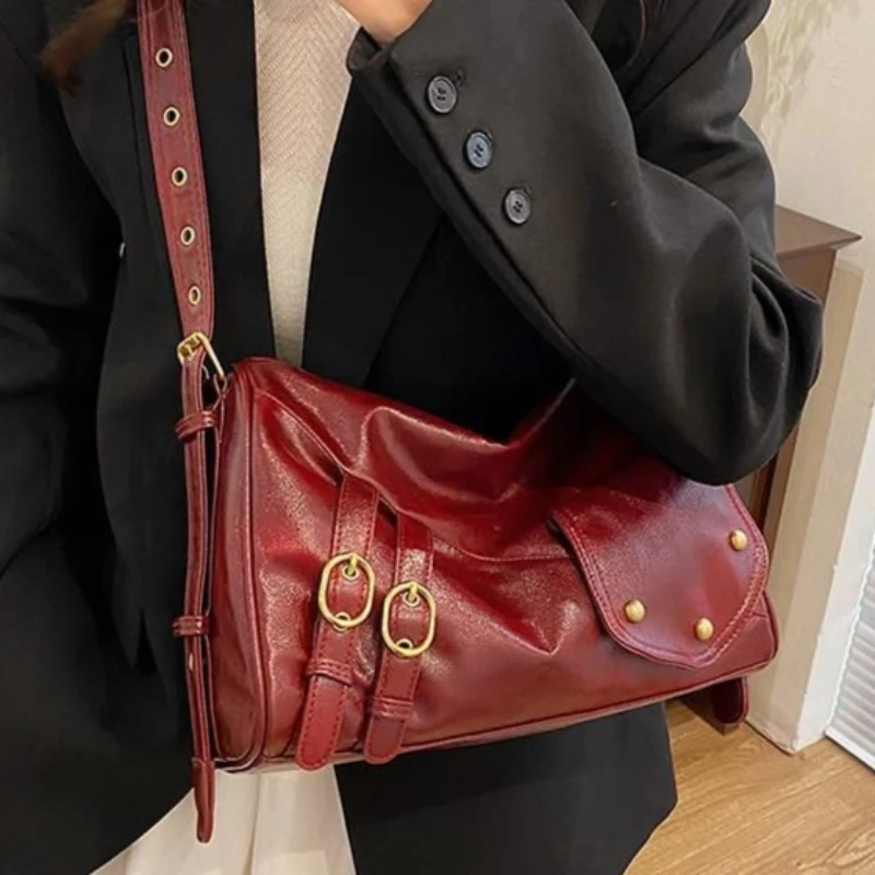 

Retro Y2K Fashion Metal Buckle Rivet Multi-pocket PU Leather Large-capacity Storage Bag Shoulder Bags Crossbody Bag Woman Bags