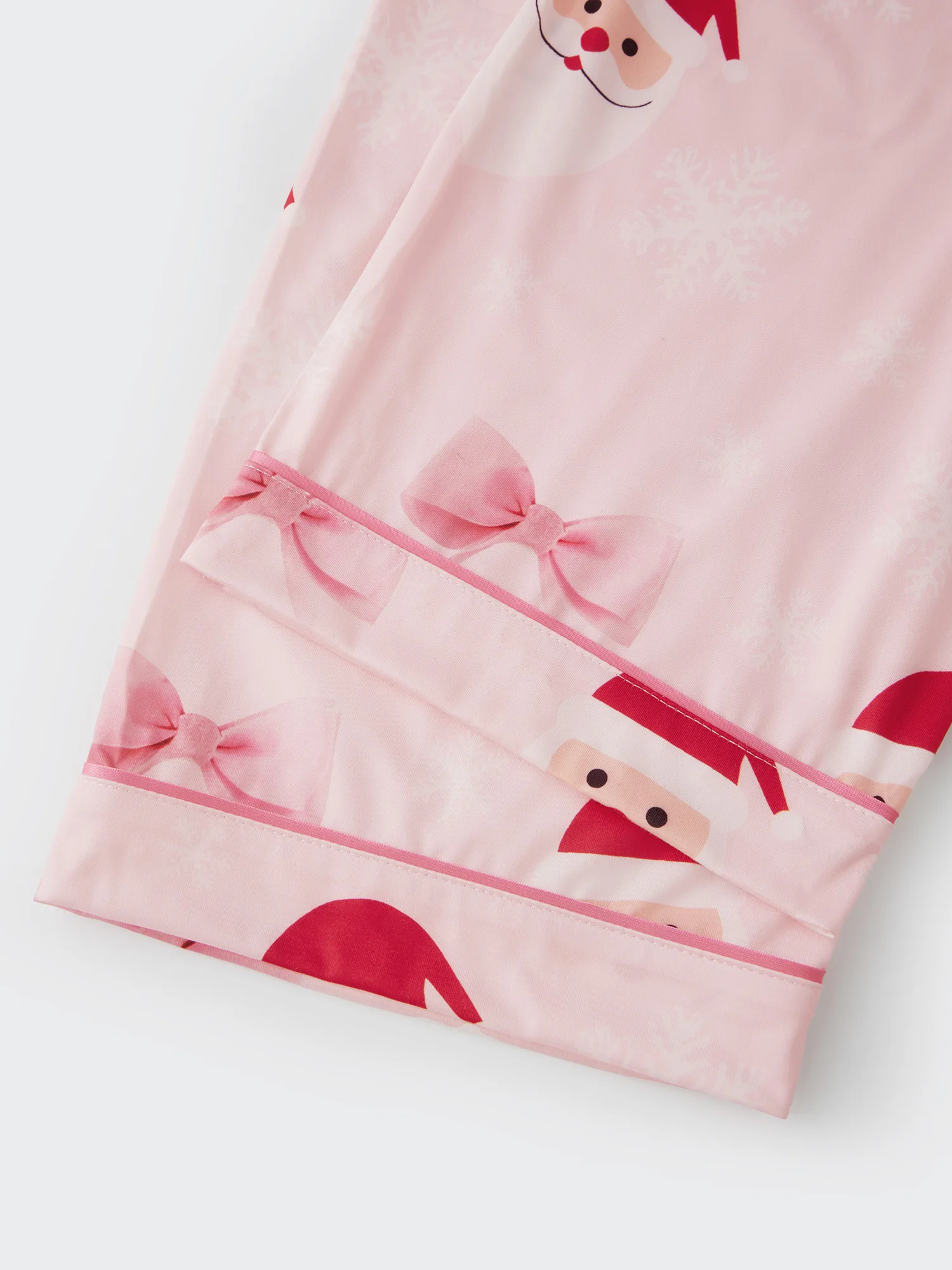 

Women s Cozy Christmas Pajama Set with Long Sleeve Button-Up Top and Matching Lounge Pants for a Festive Look