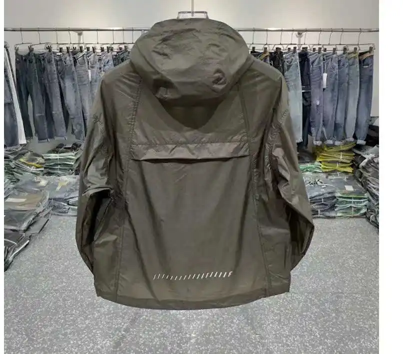 

Новая летняя мужская легкая рабочая одежда с защитой от ультрафиолета, повседневная свободная верхняя одежда с капюшоном, модная молодежная ulari