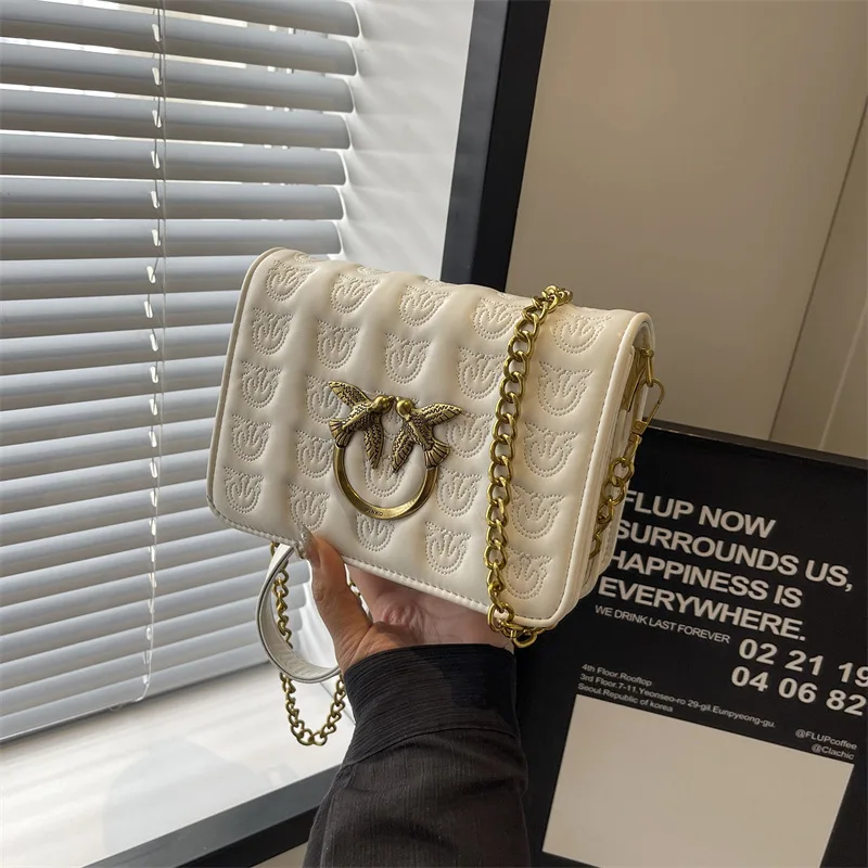 ‌ Tas Selempang Wanita Motif Swallow 2025 - Tas Selempang Rantai Berembos, Chic & Praktis, Sempurna untuk Bepergian ‌