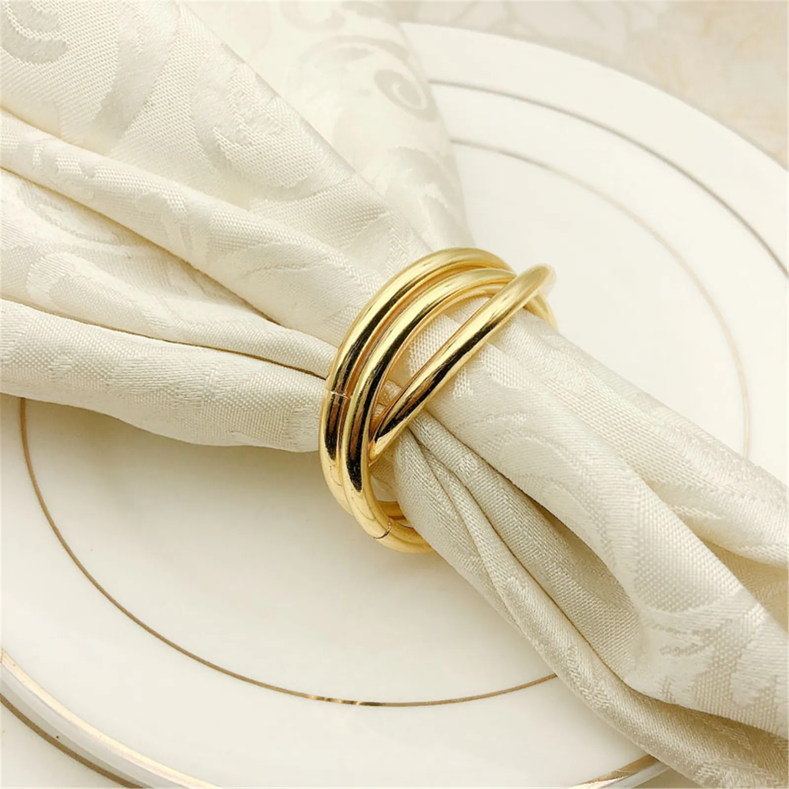 Gold Napkin Ring Hotel Napkin Holder Metal Three-layer Iron Napkin Buckle Christmas Wedding Napkin Circle Dinner Table Decor