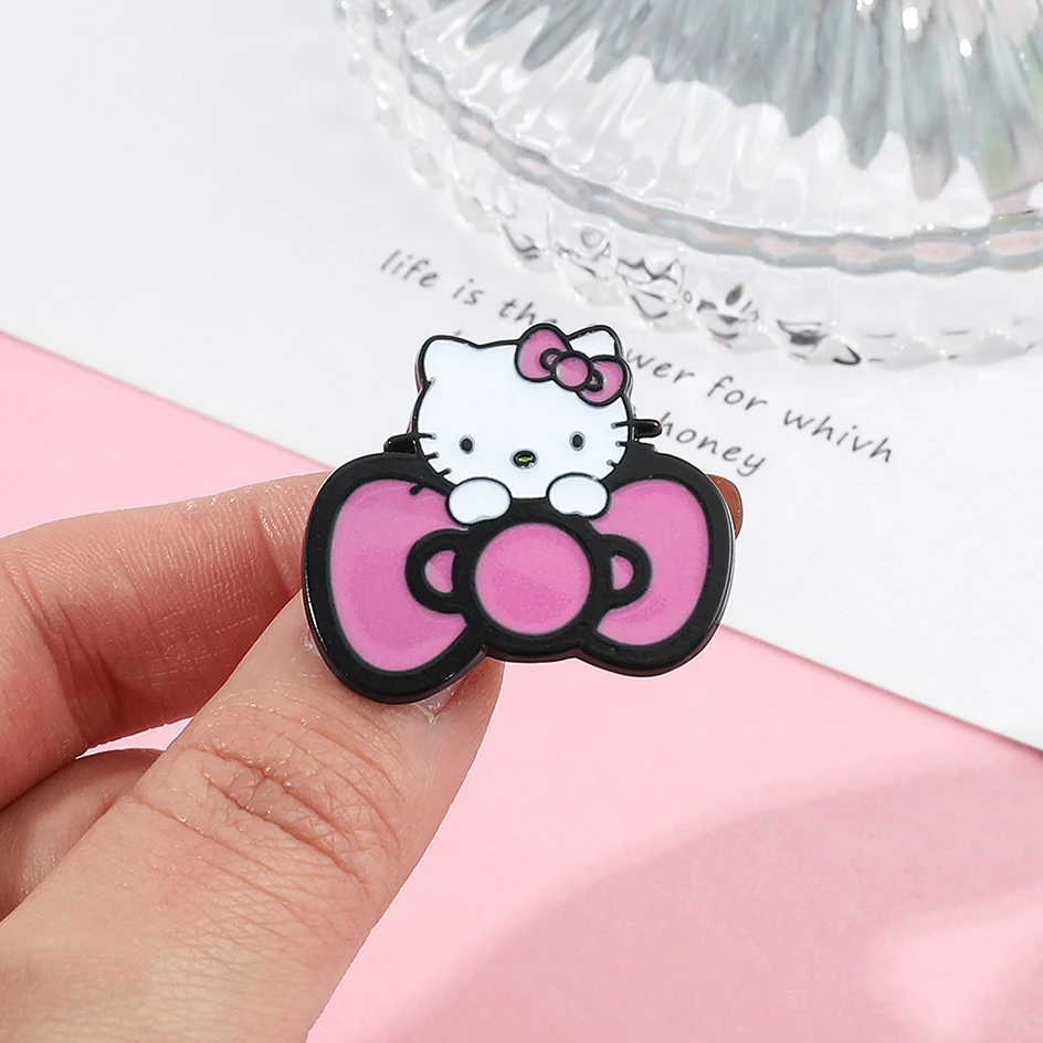 Sanrio 헬로 키티 옷깃 핀 배낭 브로치 에나멜 핀 애니메이션 선물 Kawaii Hellokitty Y2K 패션 쥬얼리 액세서리