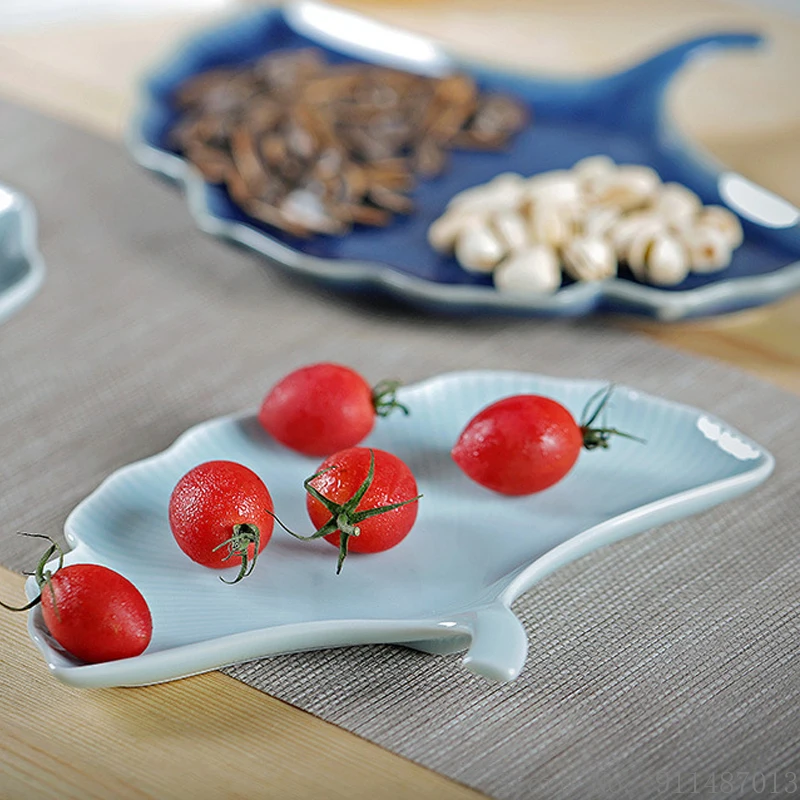 Chinese Style Ceramic Ginkgo Leaf Shaped Dried Fruit Snack Plate, Creative Flat Plate Household Kitchen Restaurant Supplies, 1Pc