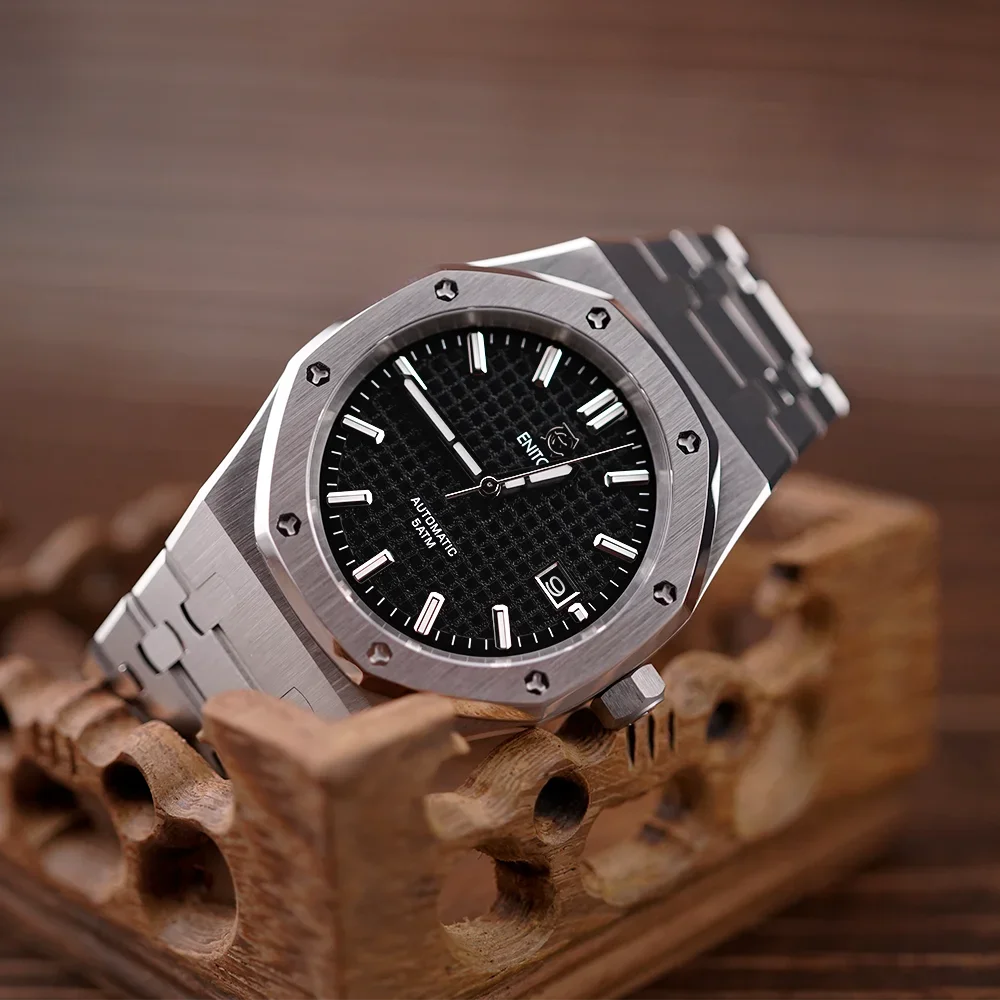 ساعات المعصم الميكانيكية ENITON من الفولاذ المقاوم للصدأ 316L NH35 حركة أوتوماتيكية 5ATM مقاومة للماء ساعة عمل مجوفة للرجال