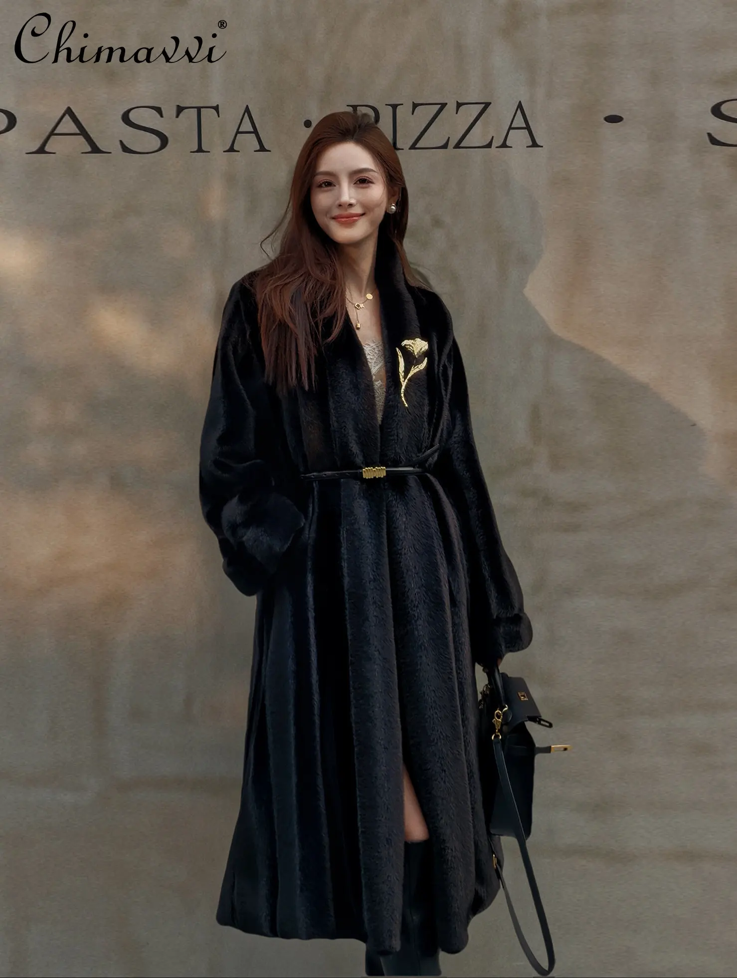 

High-End Black Faux Mink Fur Elegant Coat for Women Winter New Fashion Long Sleeve Waist-Cinching Warm Elegant Long Lapel Jacket