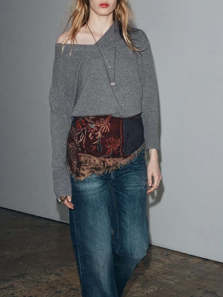 

Ele Faionable Loose V-Ne Long Sve Knitwear New Arrival Autumn 2025 Women's Loose Fit Neline Design Regular Length