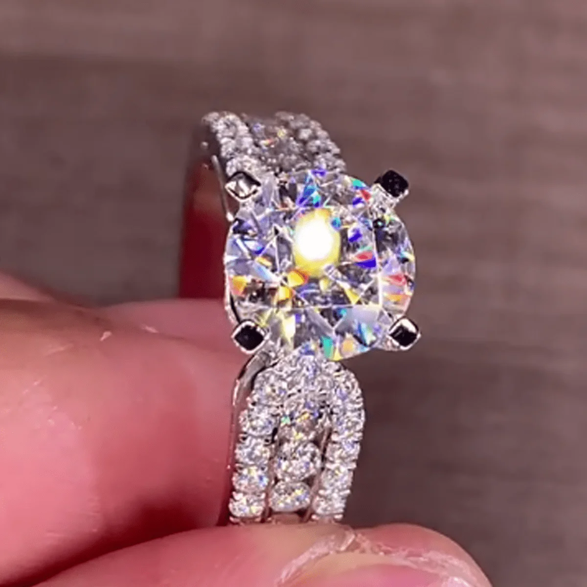 1Pc Luxury Sparkling Cubic Zirconia Ring Wedding Engagement Commitment Ring Women's Exquisite Valentine's Day Gifts Christmas Gifts Anniversary Gifts