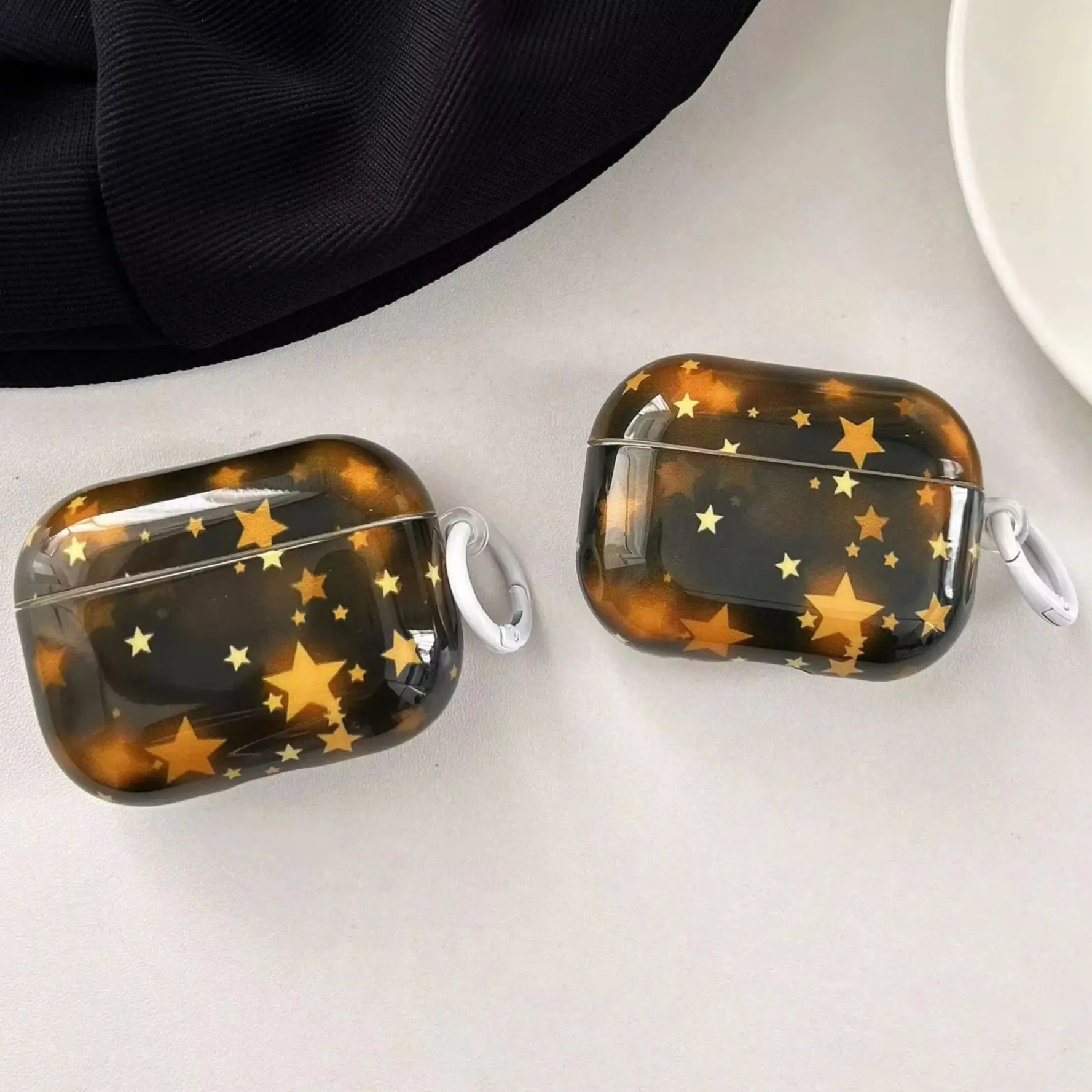 Amber Yellow Five Pointed Star Gradation Blend Pattern Black Glossy Earphone Cover Case For AirPods 1 2 3 4 5 Pro Pro2 Pro3