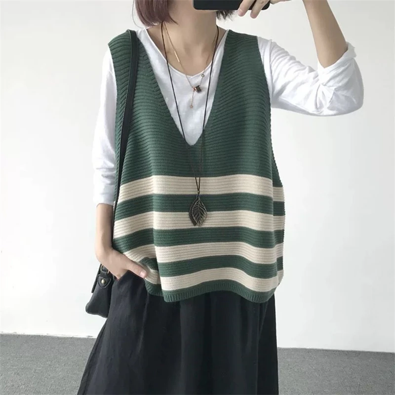 Womens Clothing 2023 Autumn Vintage Striped Simple Loose Outewear Knitted Sweater Vest Female Casual V Neck Sleeveless Waistcoat