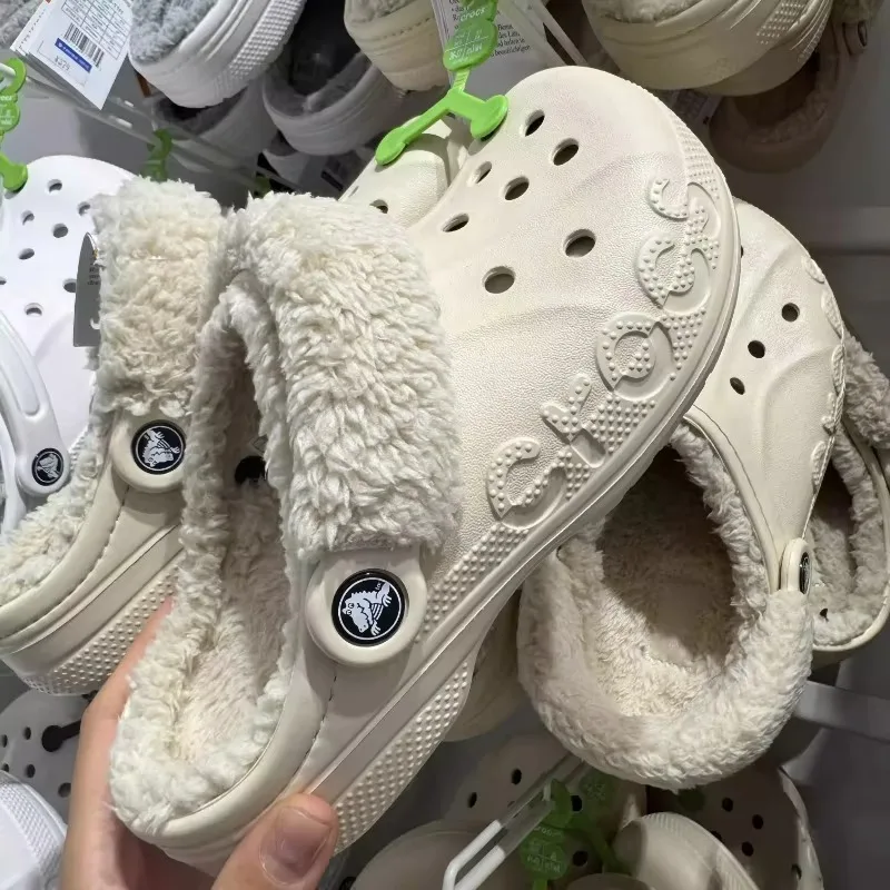 Crocs Теплая хлопковая обувь Beya Теплая зимняя флисовая уличная шерстяная обувь 206633   Сабо идеально подходящие для зимних слипонов с закрытым носком