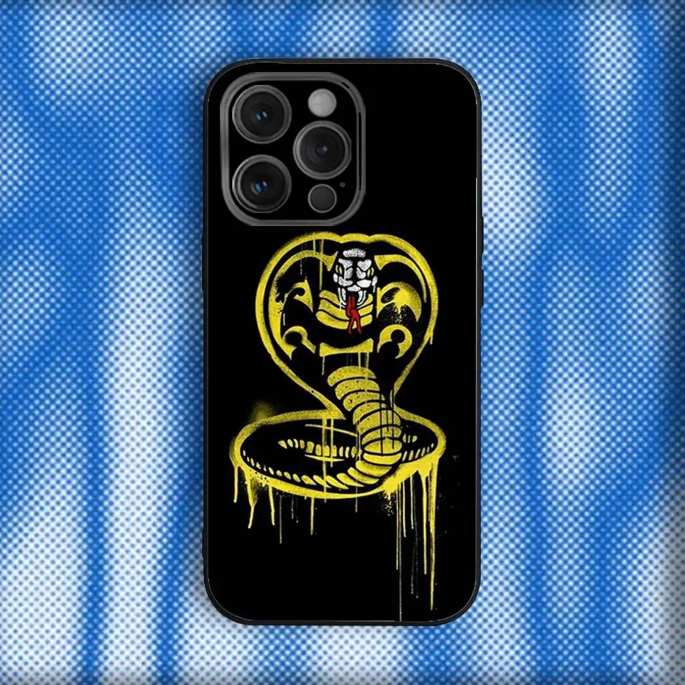 C-Cobras K-Kai Snakes Capa de telefone para iPhone 16,se4,15,14,13,12,11,Pro,X,XS,Max,XR,Plus,Mini Capa preta macia