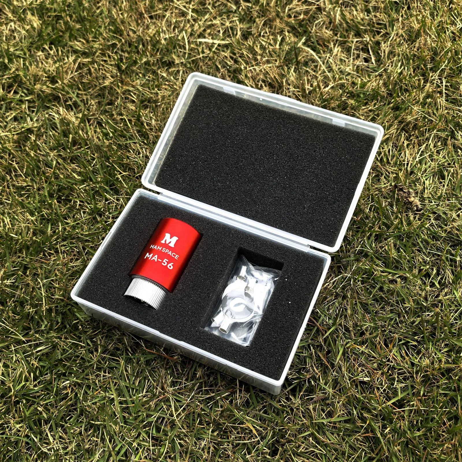 

HamGeek MA-56 Red Shortwave Antenna Base with M Connector Support 5.6m M10 Thread Telescopic Antenna