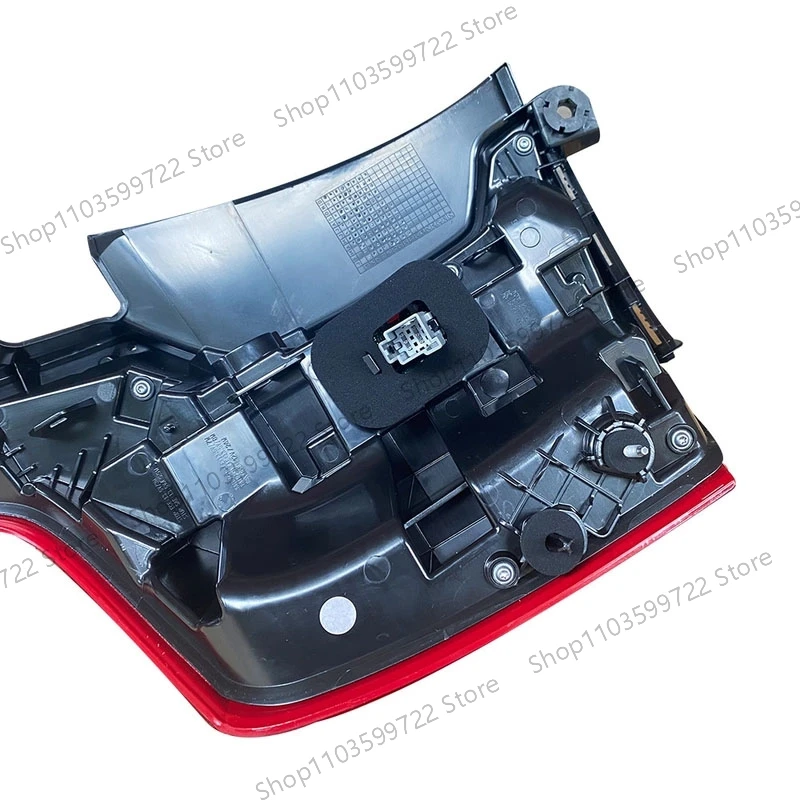 

LED Taillight For Volvo XC90 2016 2017-2023 Steering Flashing Light Brake Signal Reversing Light Driving Warning Light Assembly