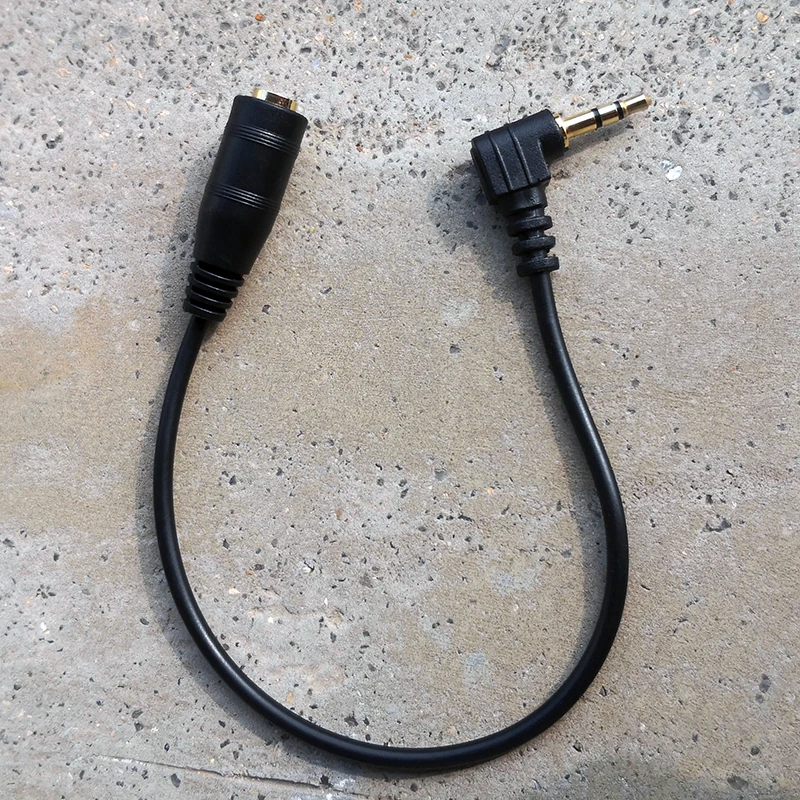 Cable adaptador de Audio en ángulo recto, 15cm, 3 polos, estéreo, 2,5mm, macho a 3,5mm, conector hembra, 90