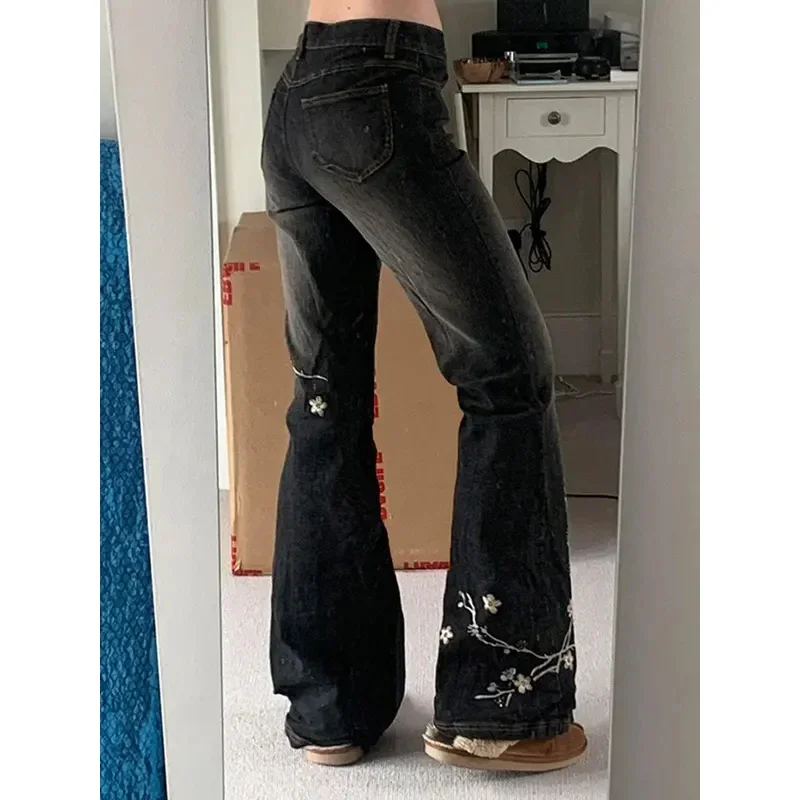 Y2k Denim Fared Jeans Women Low Rise Straight Full-length Jean Embroidery High Street Casual Dragging Fashion Pants Chic Flower