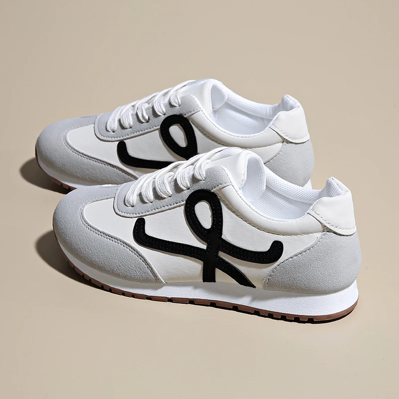 

Новые вулканизированные кроссовки на танкетке, женская спортивная обувь на шнуровке, повседневные нескользящие кроссовки, удобные кроссовки для бега, кроссовки