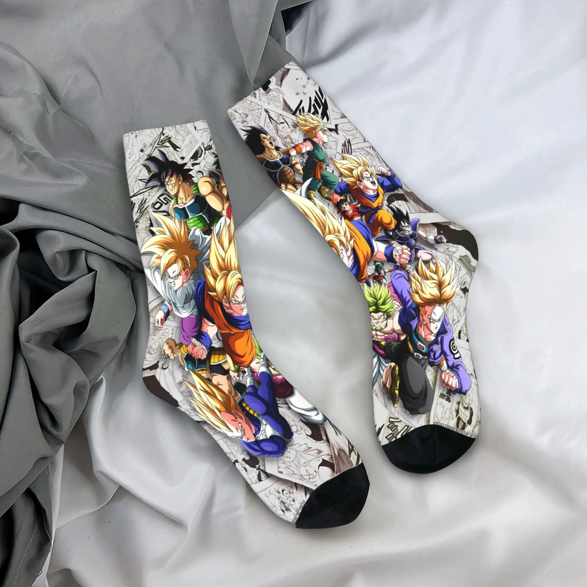 Calcetines para hombre y mujer, calcetines Chibi Goku con fondo amarillo, calcetines D-Dragon B-Ball, calcetines antideslizantes de alta calidad, calcetines para correr en invierno