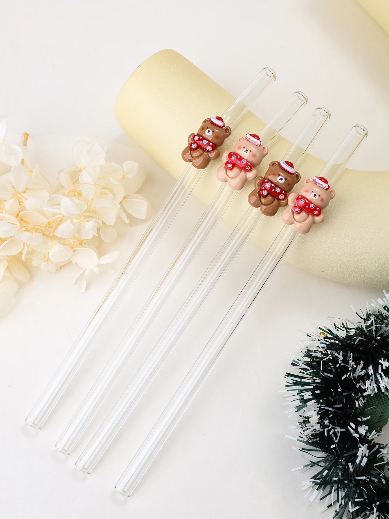 1/4PCS Christmas Bear Decorated Curved Straws, Perfect for Daily Use and Christmas Parties, Ideal Gift for Friends and Family