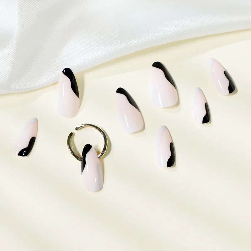 

24pcs Simple French Black and White Cow Pattern Press on Nail Tips Artificial Fake Nails Seamless Removable False Nails