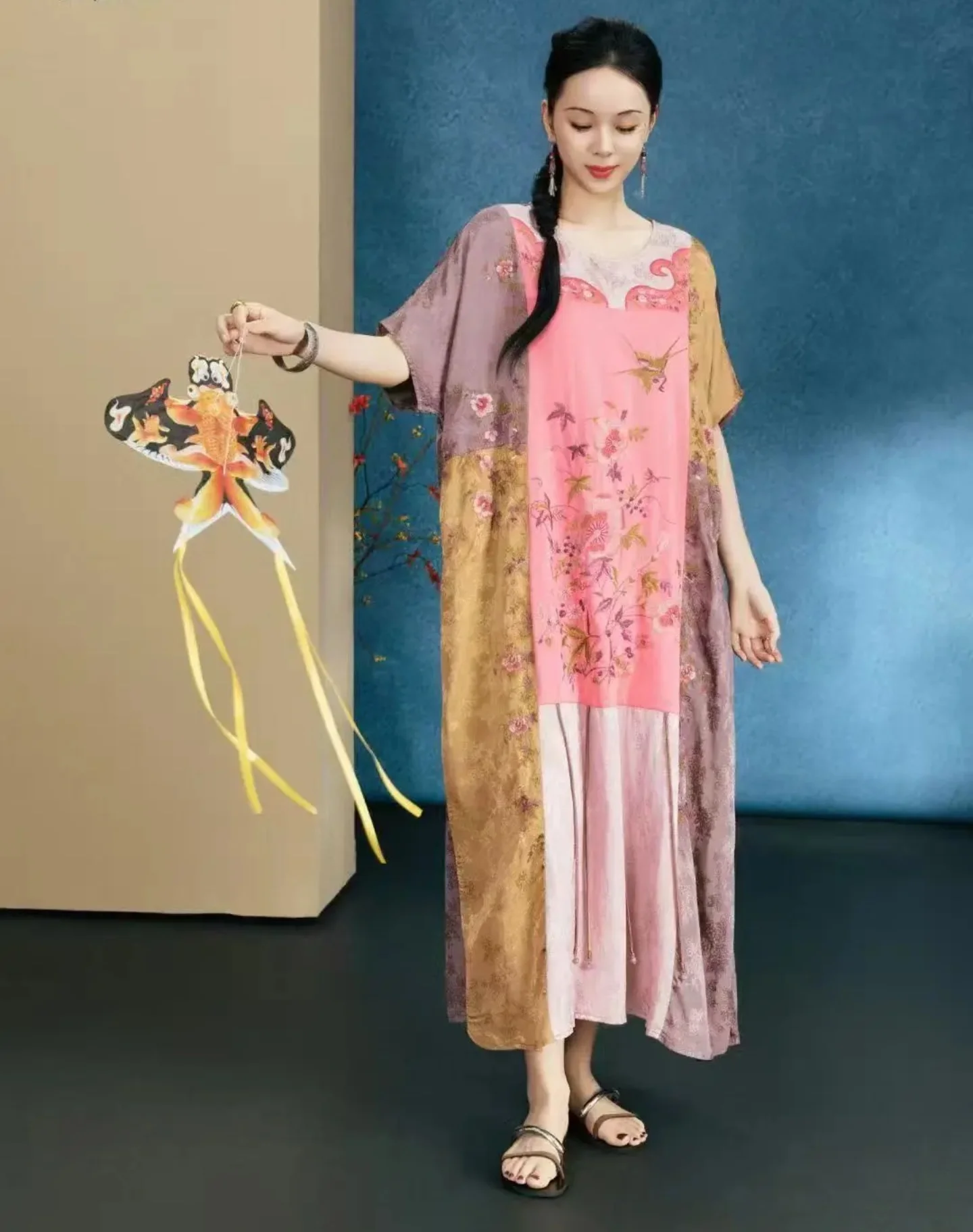 فستان رداء أصلي فاخر أرجواني رايون + رامي مرقع برقبة دائرية فستان صيفي نسائي مطرز على الطراز الصيني ملابس نسائية