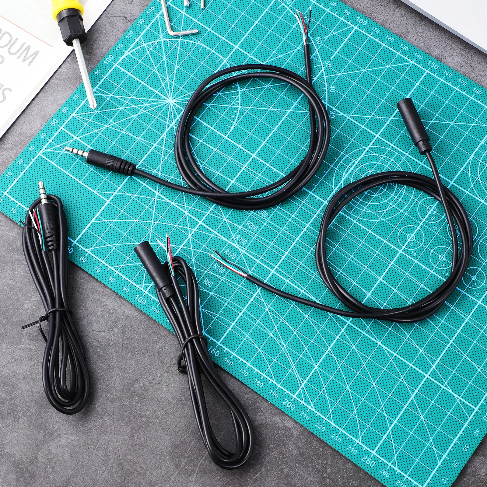 

8Pcs Replacement Audio Plug Set 3.5mm Stereo Male Female Cable for Microphone Speaker Laptop Digital Device Connection